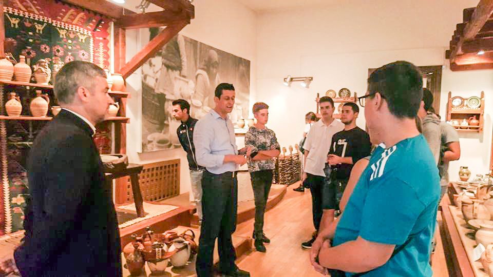 Vizite şi activităţi în cadrul Şcolii de vară ACS 32863