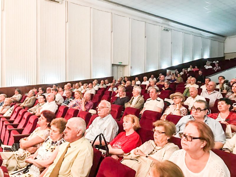 Ziua revistei „Curtea de la Argeş” 32700