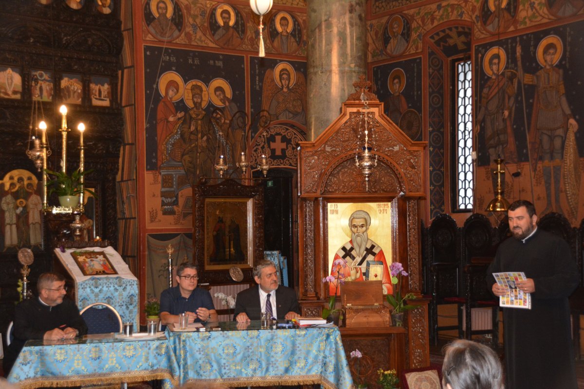 Seară duhovnicească la Parohia Miron Patriarhul din Capitală 32592