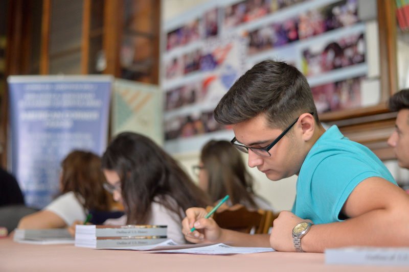 Activităţi la American Corner 32469