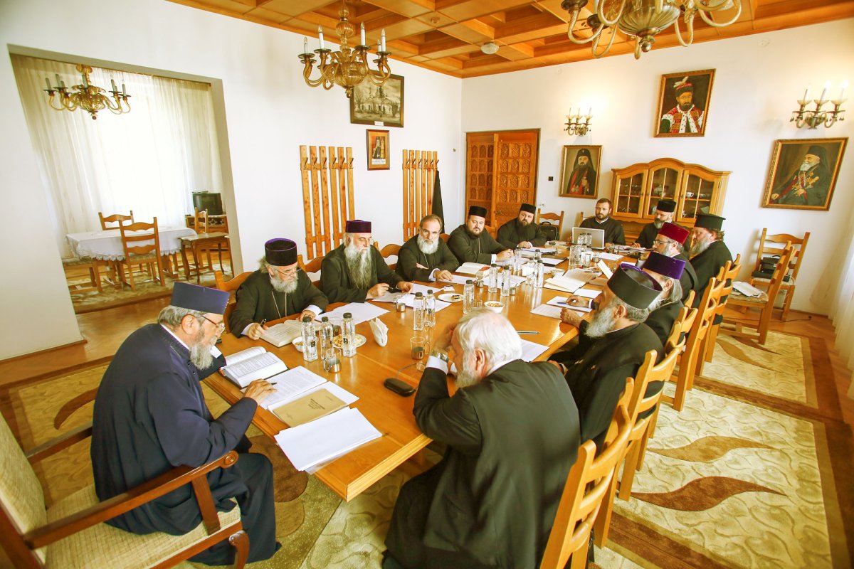 Întrunirea Comisiei teologice, liturgice şi didactice 32447