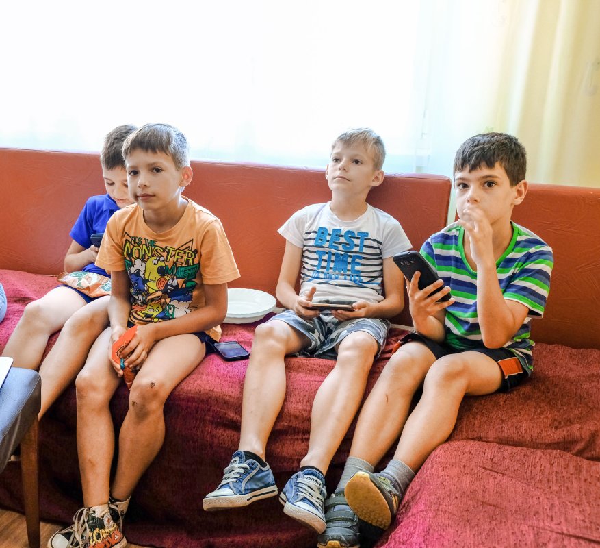 Prin grija Bisericii, ajutor și mângâiere pentru copii 32435