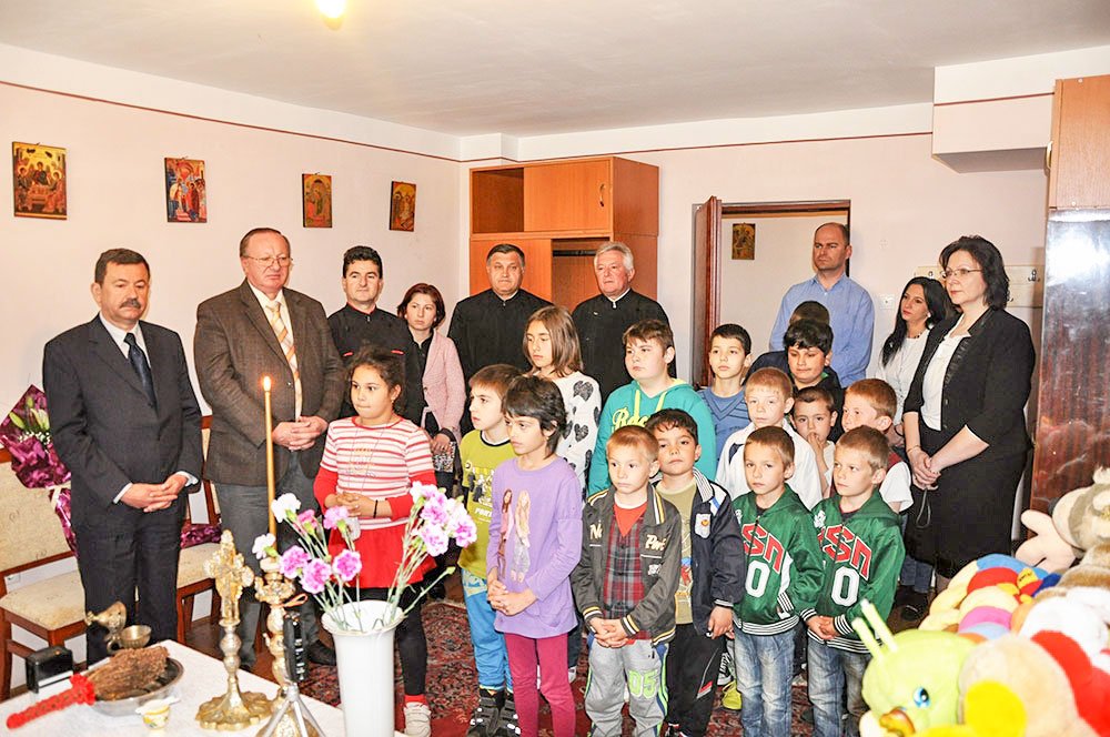 Prin grija Bisericii, ajutor și mângâiere pentru copii 32437