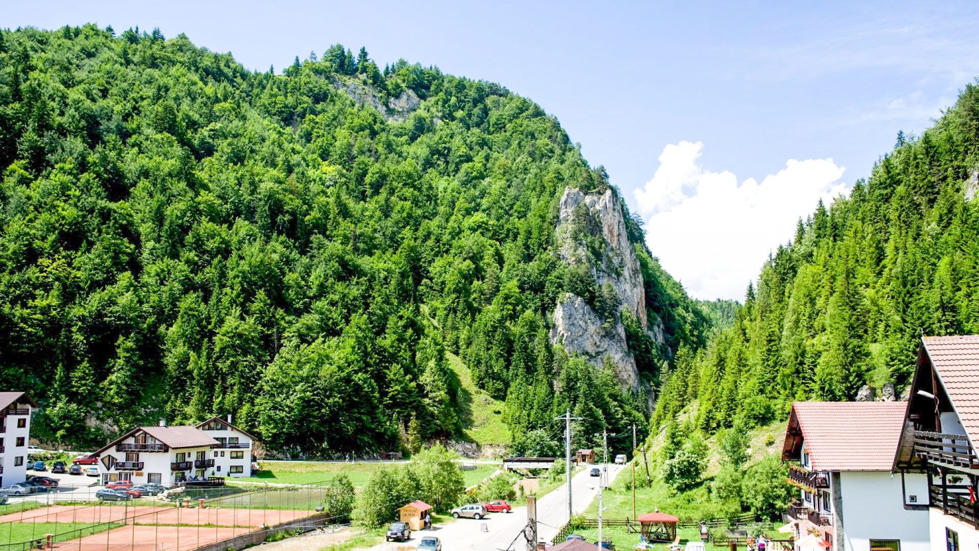 Descentralizarea, una dintre țintele legii turismului 32427