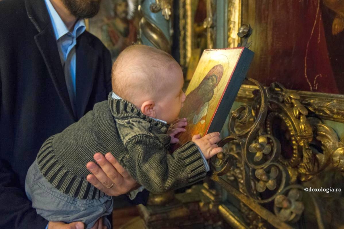 Maria prunca, răsăritul zilei de taină 32381