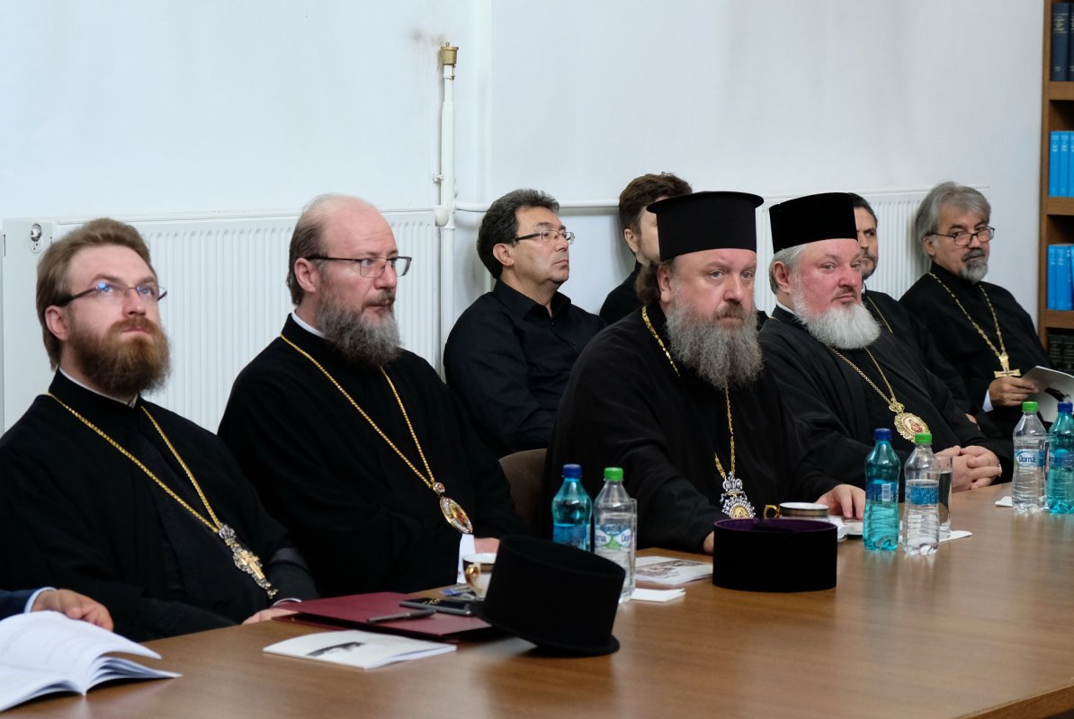 Un nou doctor în teologie la București 32418