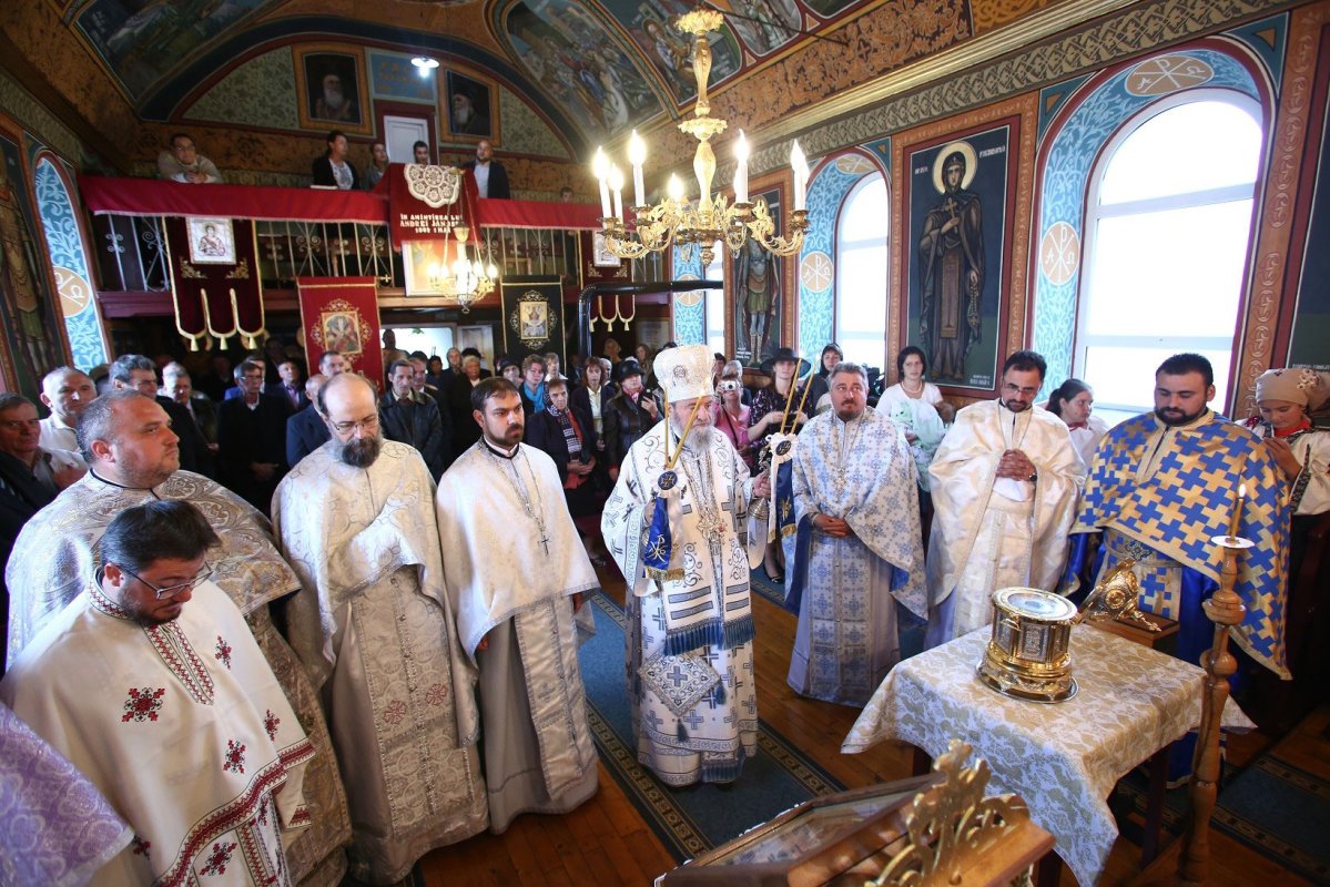 Hramuri în cinstea Maicii Domnului și a Sfinților Părinți Ioachim și Ana 32295