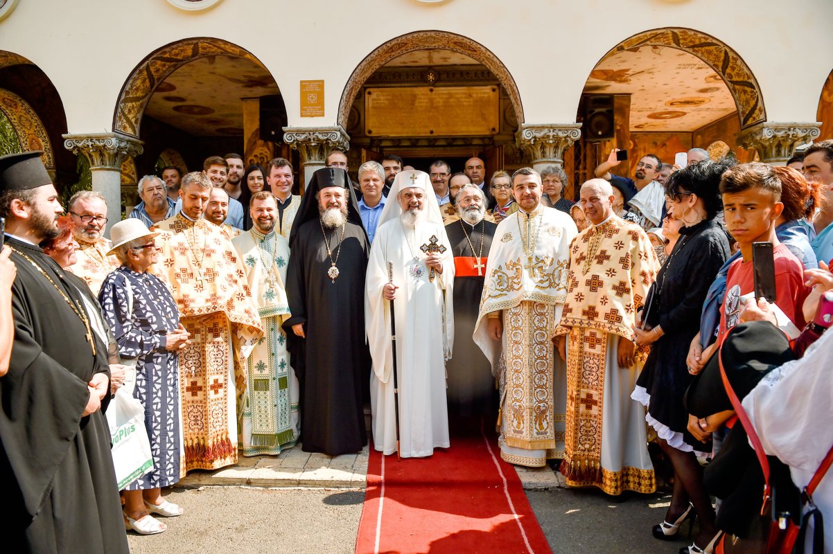 Sfințire și binecuvântare la Parohia Dămăroaia 32254