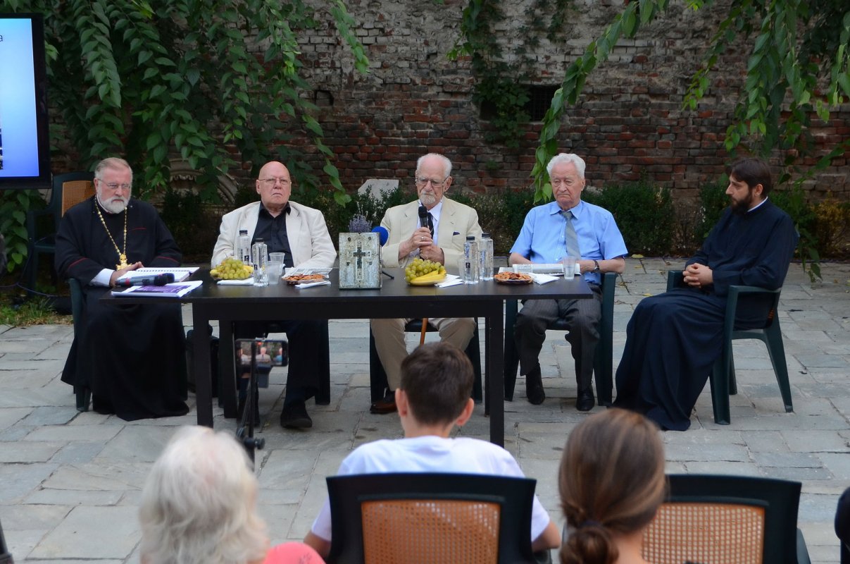 Conferinţă despre bisericile dărâmate în comunism în Capitală 32239