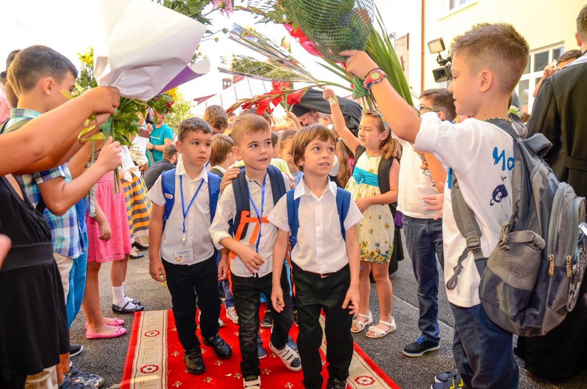 Început de toamnă și debut de an școlar în lumina Sfintei Cruci 32242