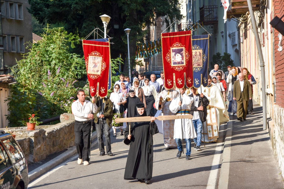 NaÈ™terea Maicii Domnului SÄƒrbÄƒtoritÄƒ La MÄƒnÄƒstirea Arad Gai