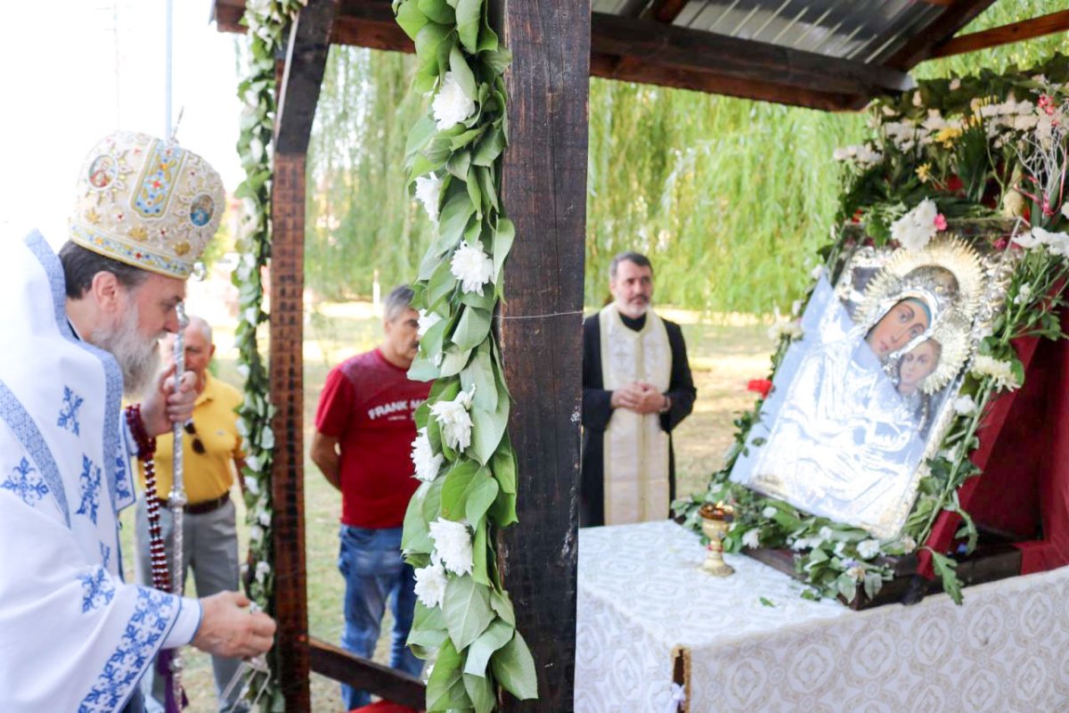 Slujiri arhierești în Muntenia 32226