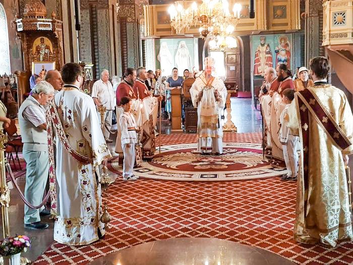 Slujiri arhierești în Muntenia 32228