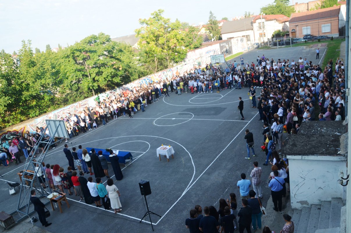Festivităţi la începerea unui nou an şcolar 32133