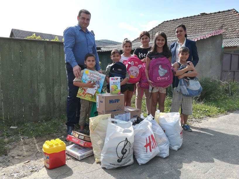 Sprijin pentru elevi, oferit de Biserică la început de an şcolar 32127