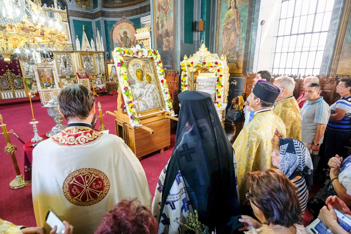 Hramul Bisericii „Sfântul Vasile” - Victoria 32099