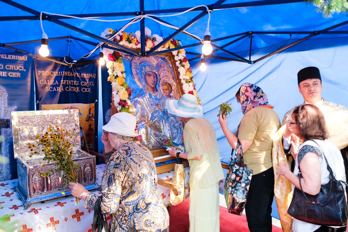 Hramul Bisericii „Sfântul Vasile” - Victoria 32102