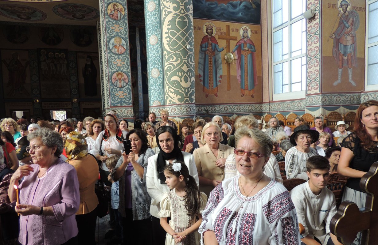 Sărbătoarea parohiei clujene „Naşterea Domnului” 32065