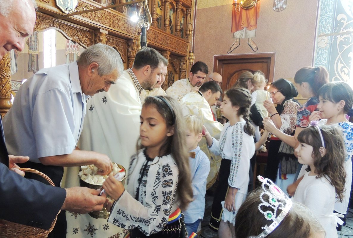 Sărbătoarea parohiei clujene „Naşterea Domnului” 32069