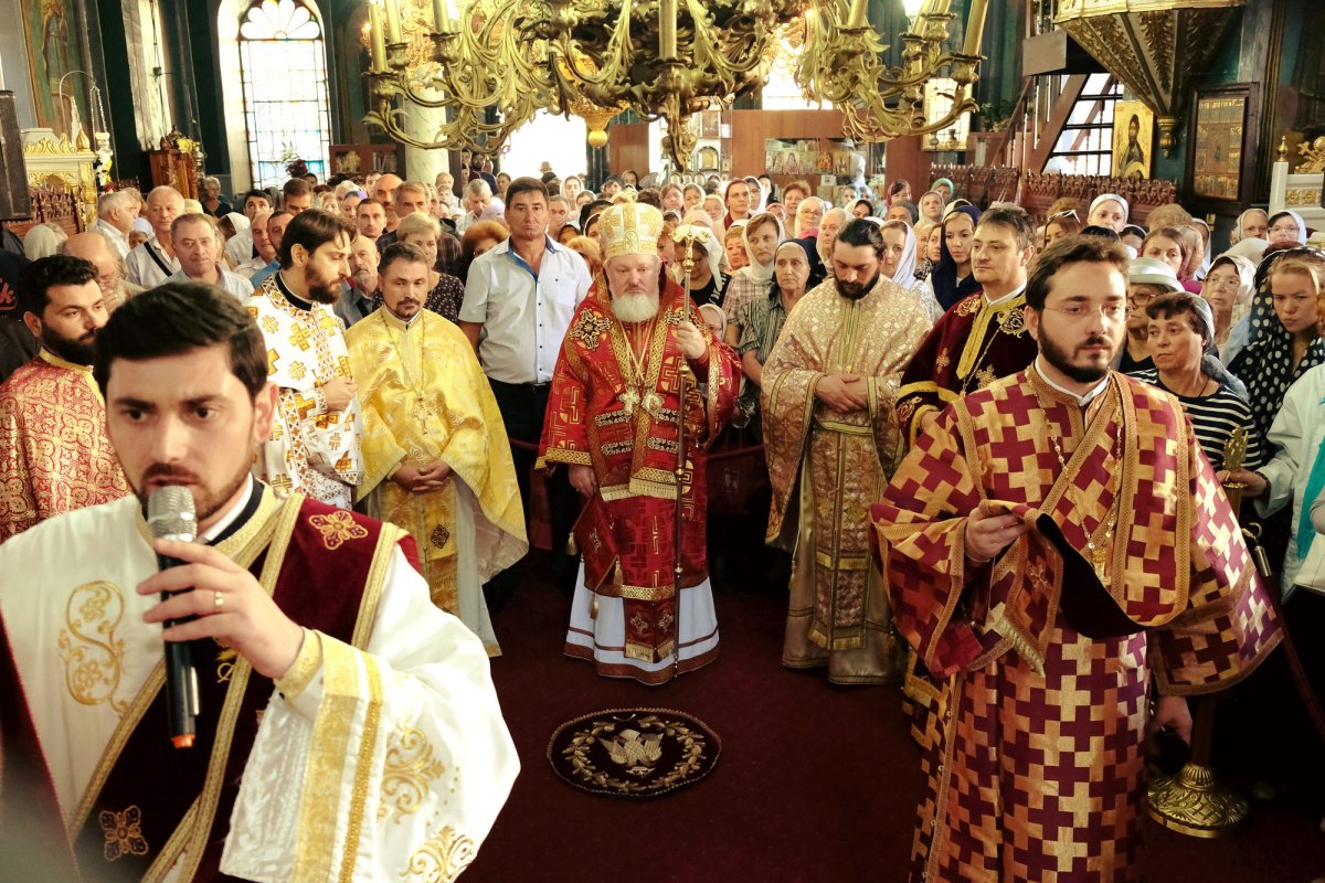 Hramul Bisericii „Sfântul Vasile”-Victoria 32020