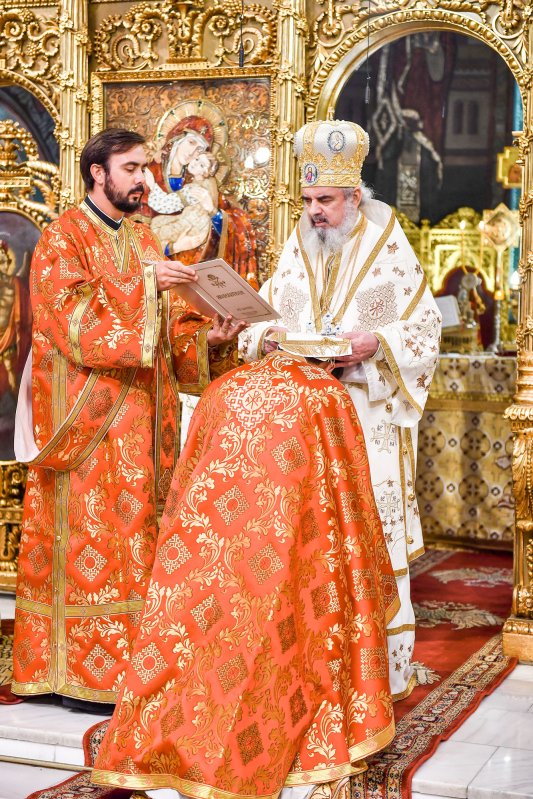 Semnul iubirii lui Hristos ne cheamă la viață veșnică 32009