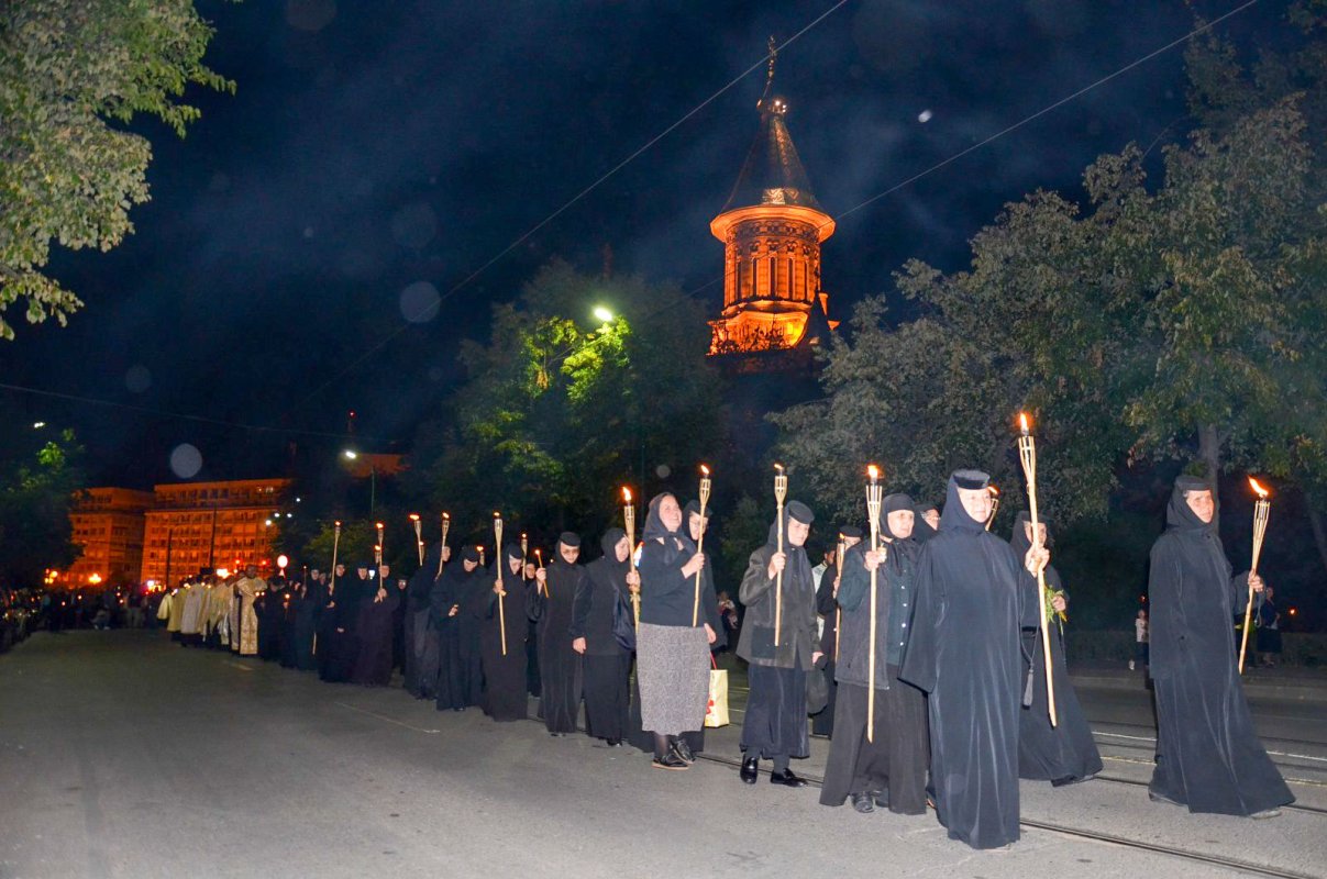 Procesiune cu moaștele Sfântului Ierarh Iosif cel Nou 31874