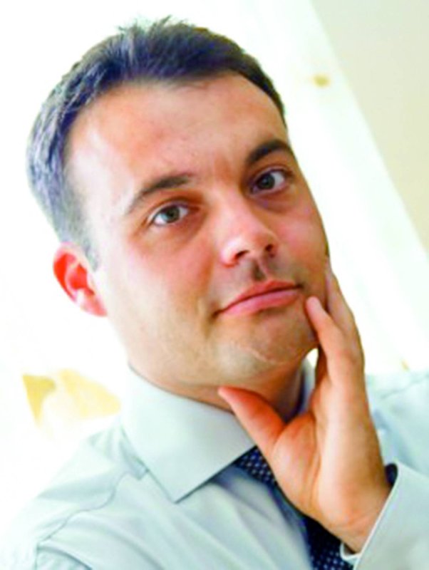 „În afara crezului suntem frunze bătute de vânt”  31922