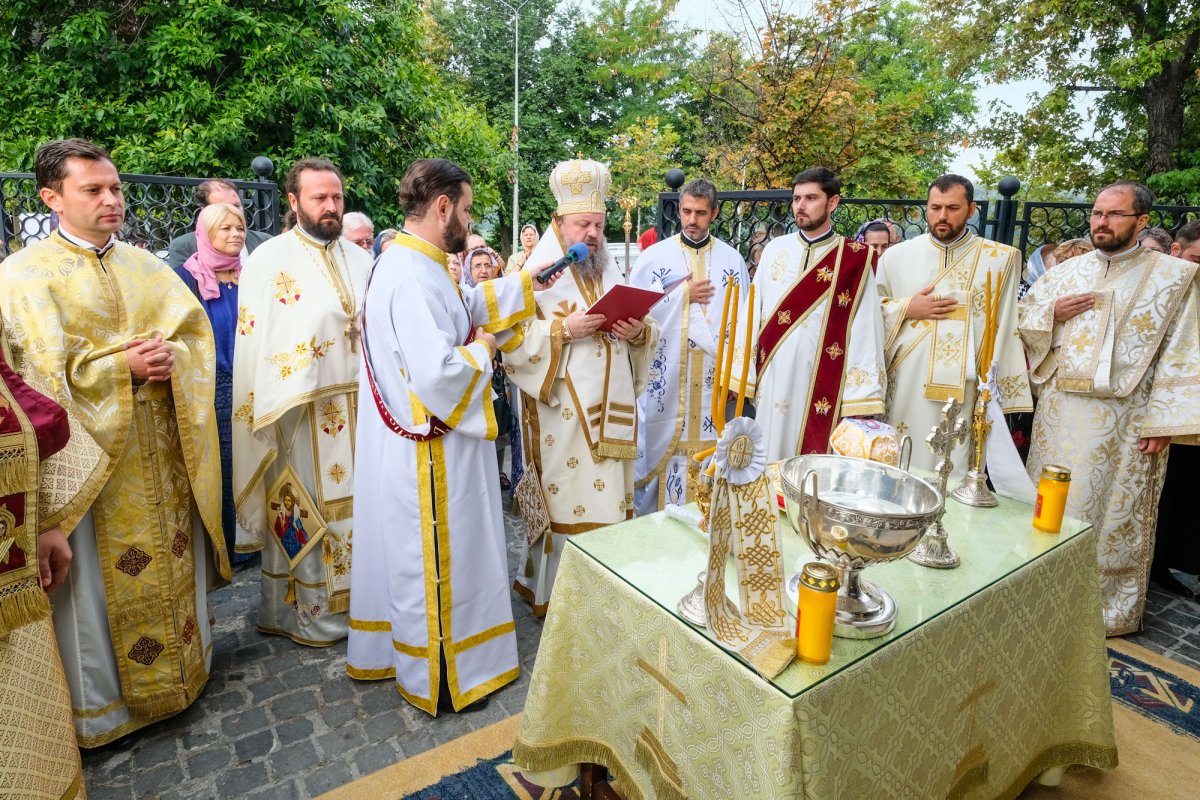 Biserica „Sfânta Sofia”-Floreasca a fost târnosită 31803