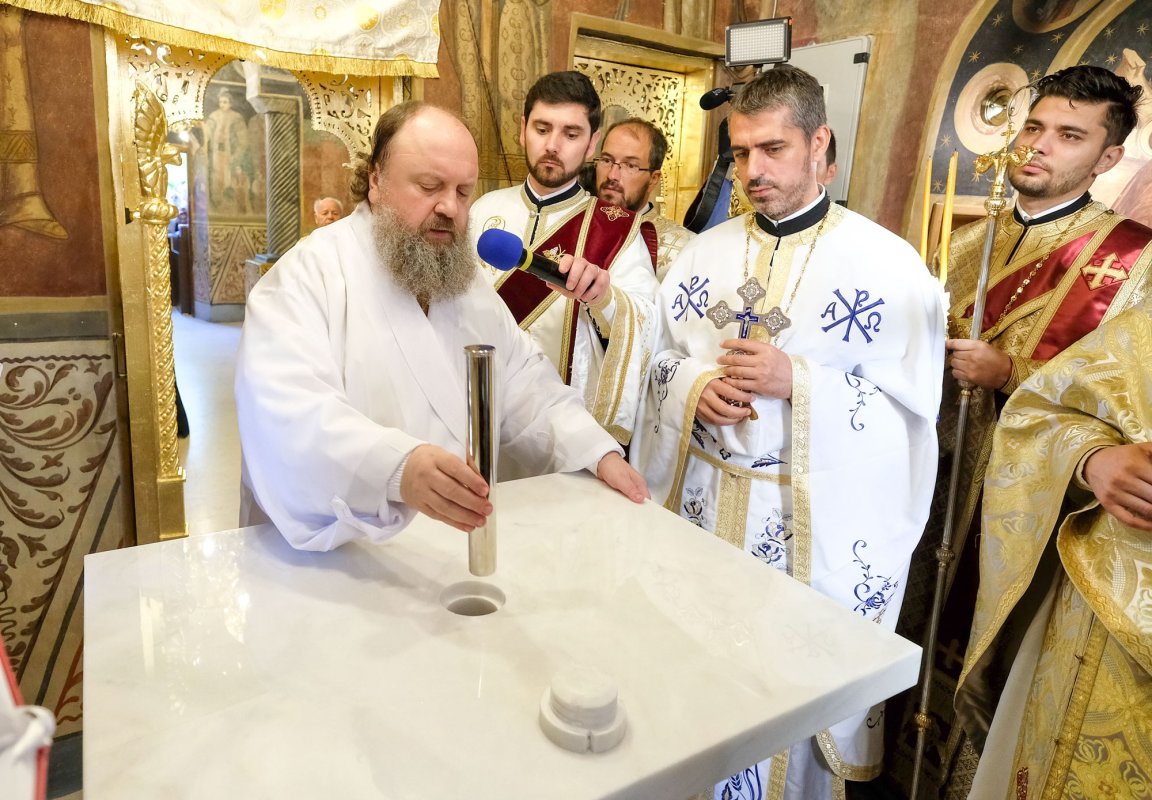 Biserica „Sfânta Sofia”-Floreasca a fost târnosită 31805