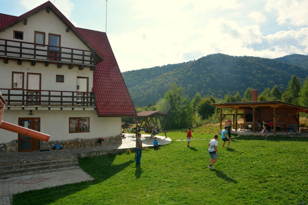 Tabăra „Juniorii Ortodoxiei” la Plaiul Lisei, în Țara Făgărașului 31784