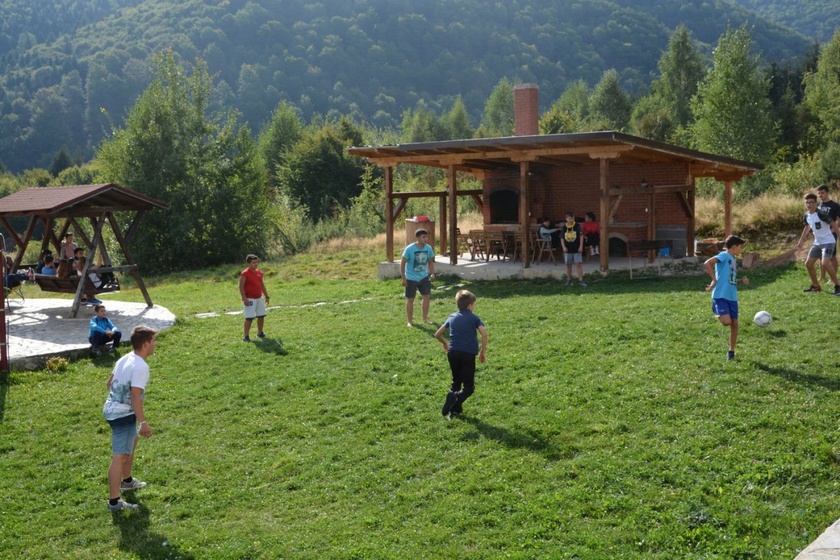 Tabăra „Juniorii Ortodoxiei” la Plaiul Lisei, în Țara Făgărașului 31785