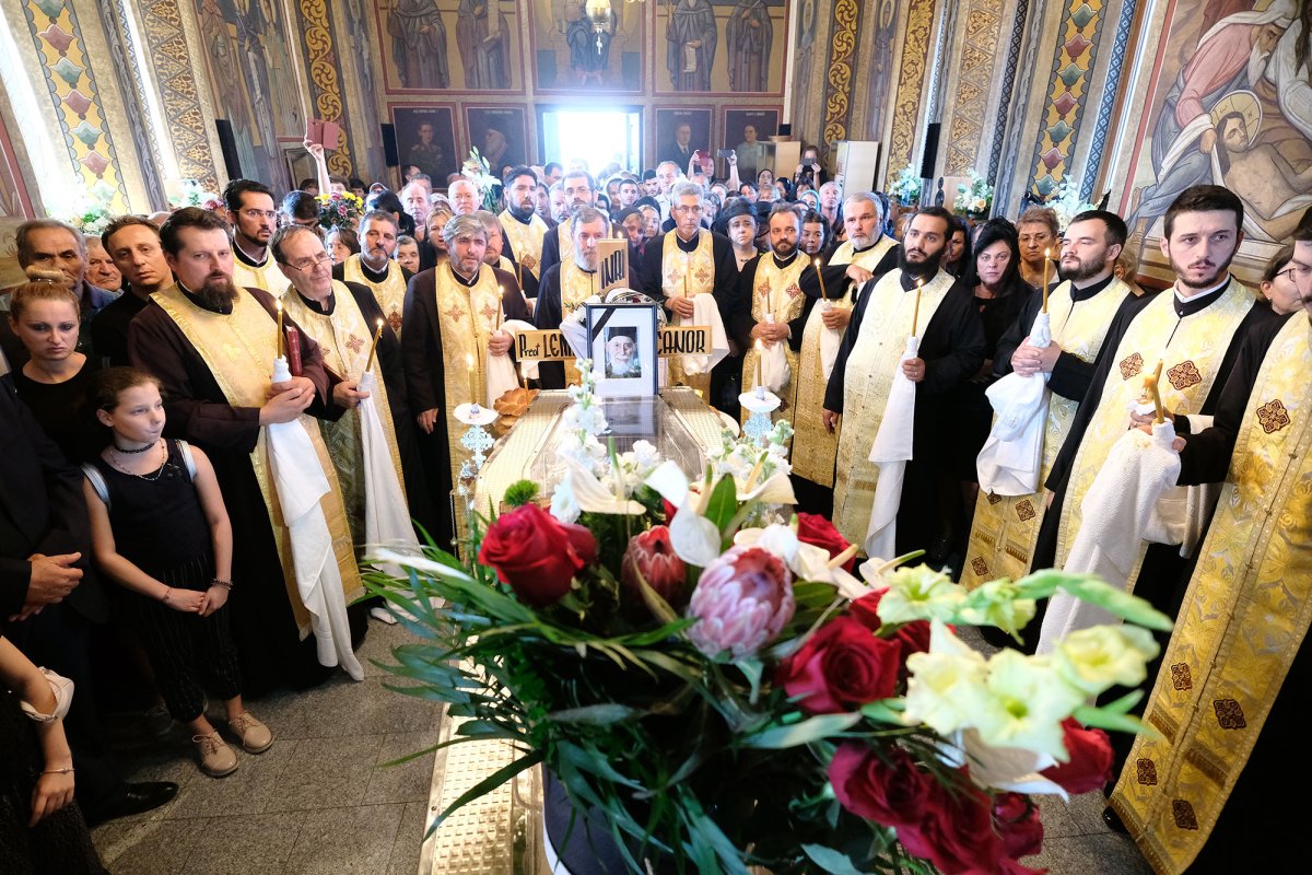 75 de ani de slujire preoțească smerită închinați lui Dumnezeu și creștinilor pe care i-a păstorit 31748