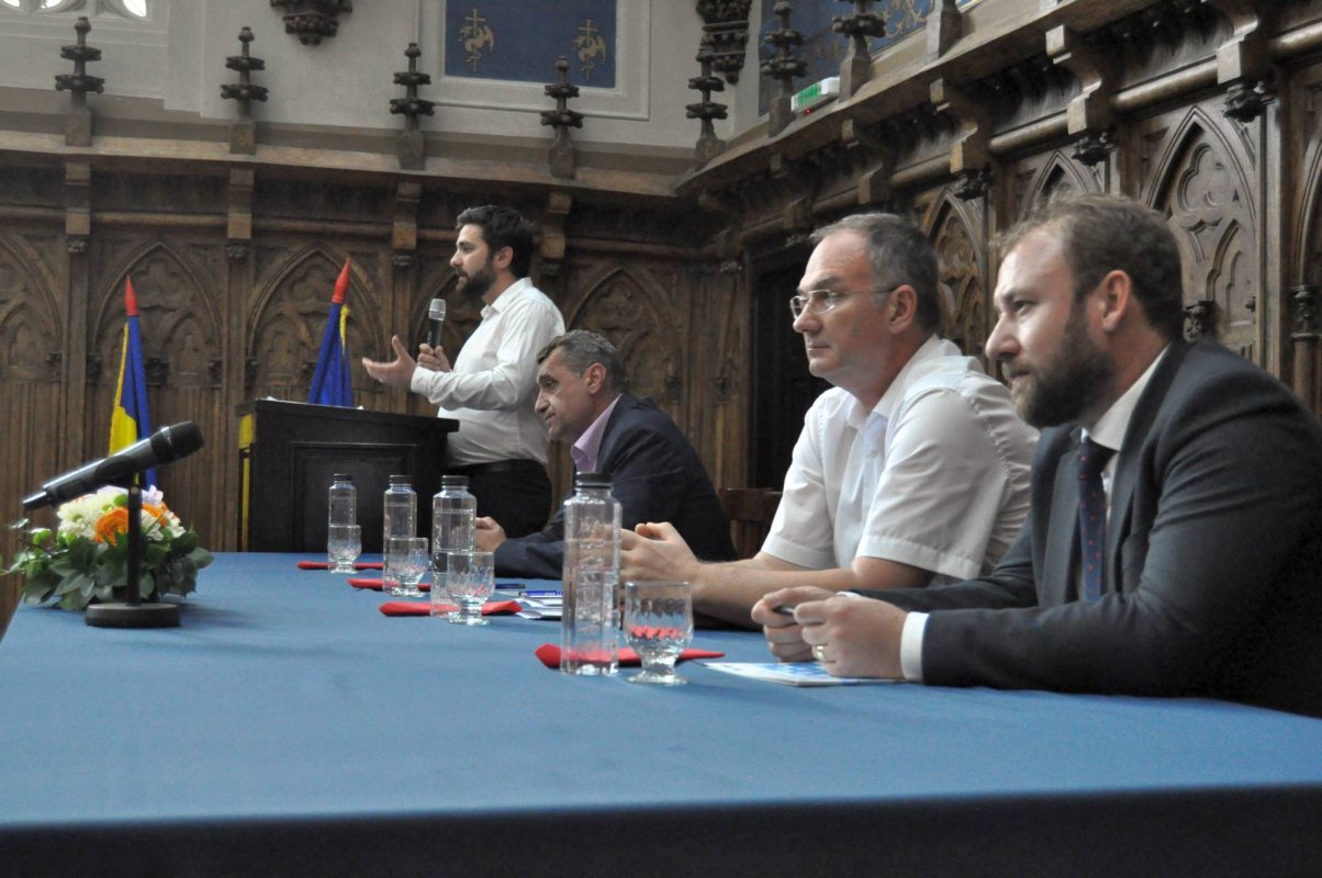 Dezbatere la Iaşi: „România majorităţii sau a minorităţii?“ 31719