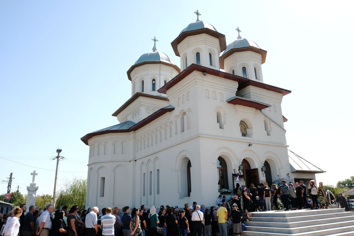 Părintele Nicanor Lemne a fost condus pe ultimul drum 31749