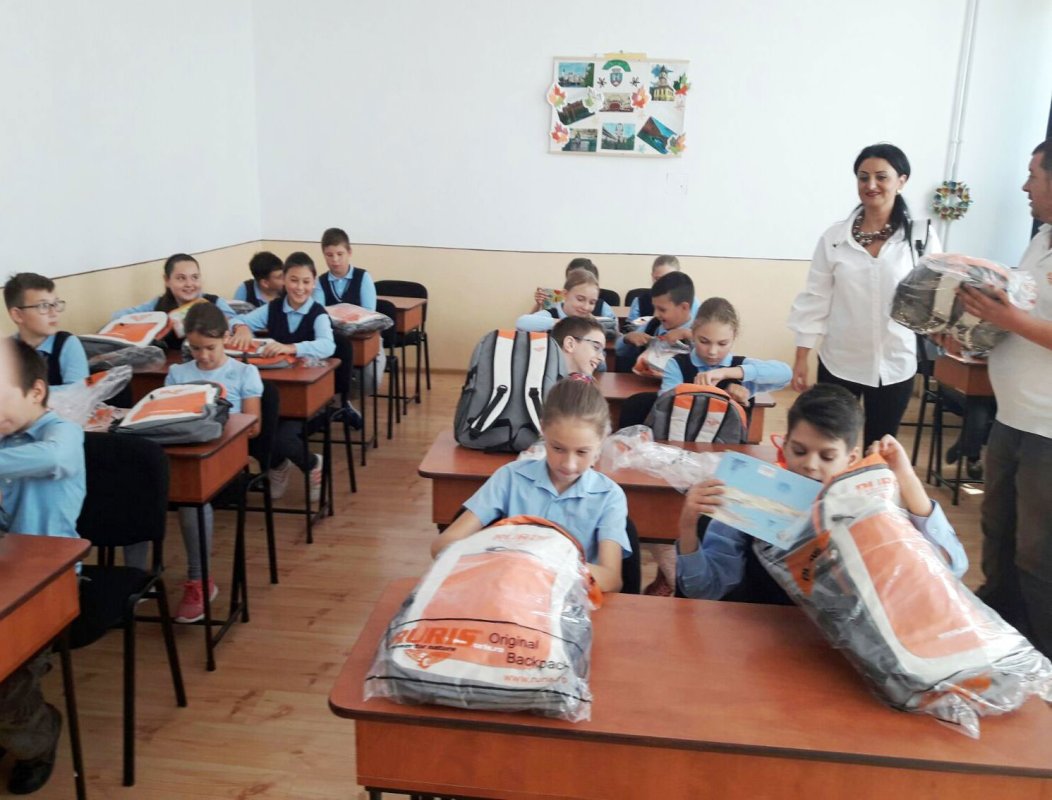 Daruri pentru elevi ai Liceului Ortodox „Episcop Roman Ciorogariu” din Oradea 31680