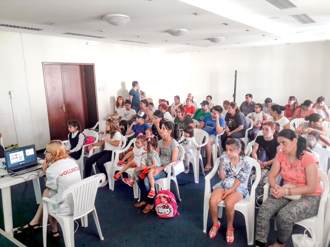 Ghiozdane cu rechizite pentru elevi bucureșteni 31706