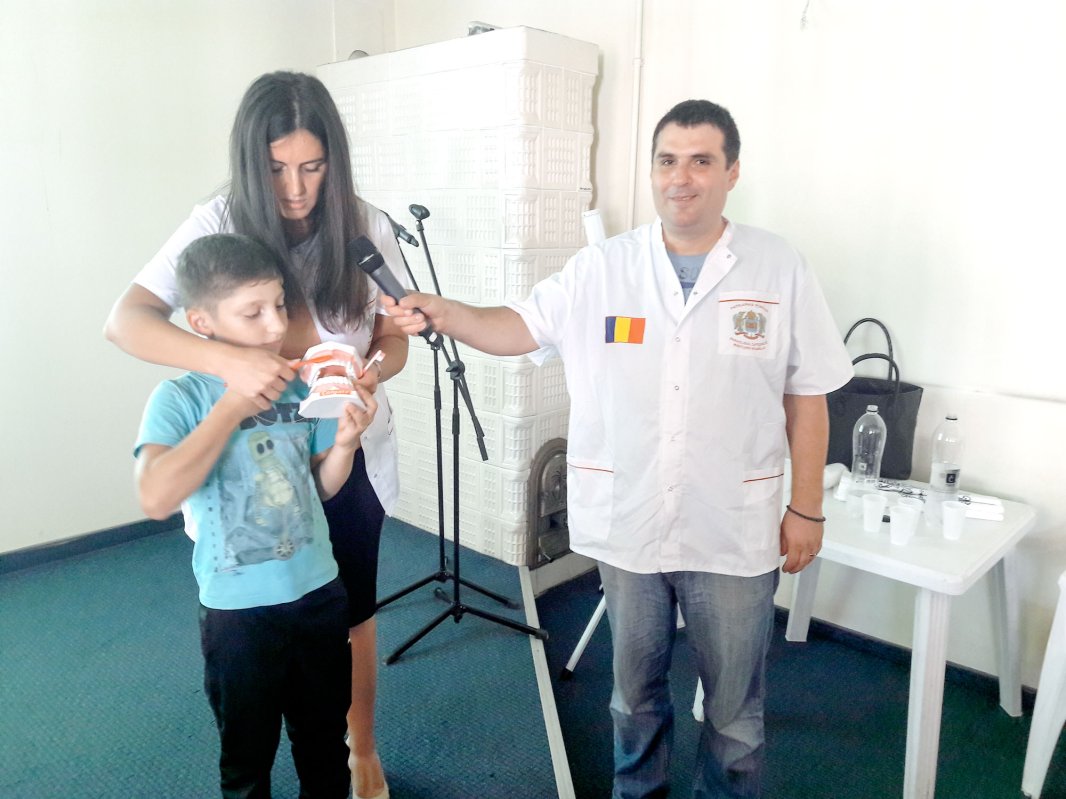 Ghiozdane cu rechizite pentru elevi bucureșteni 31708