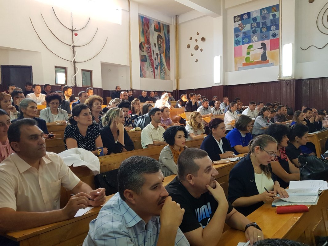 Profesorii de religie gorjeni, în şedinţă de lucru 31685