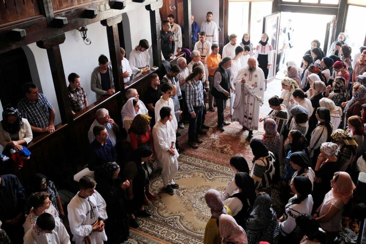 Tabără pentru tineri la Schitul Găbud – Oaşa, judeţul Alba 31608