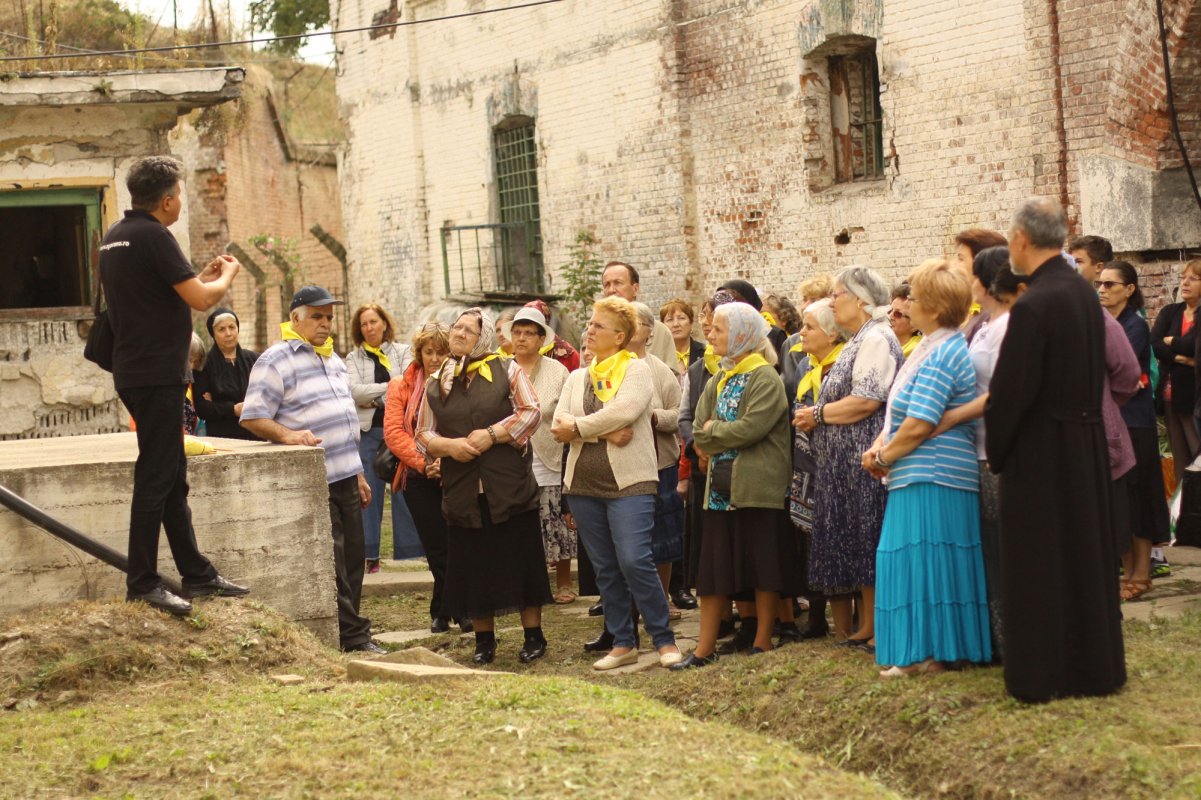 Pelerinaj al credincioșilor de la Parohia Balta Albă 31576