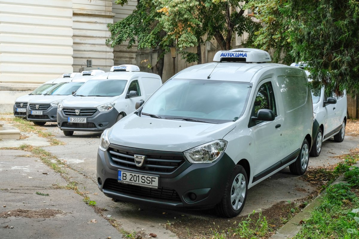 Autoutilitare noi pentru servicii sociale 31481