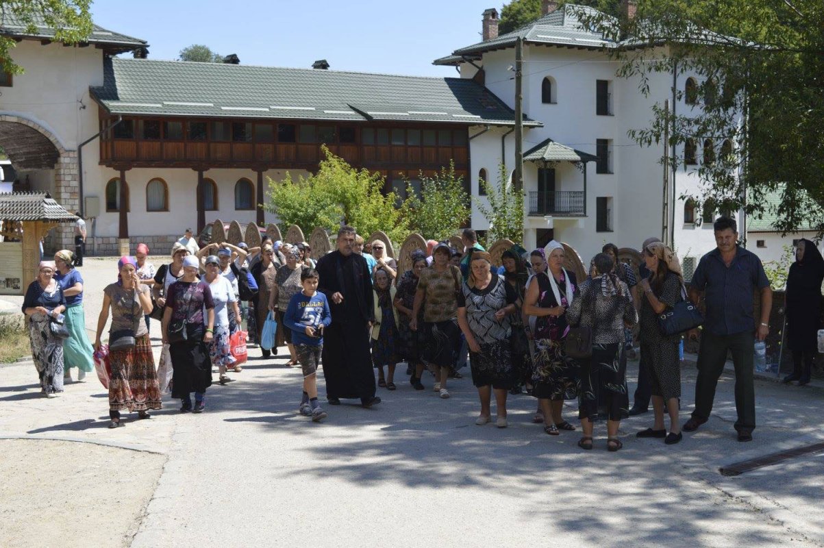 Sprijin pentru elevi şi studenţi la început de an şcolar 31516