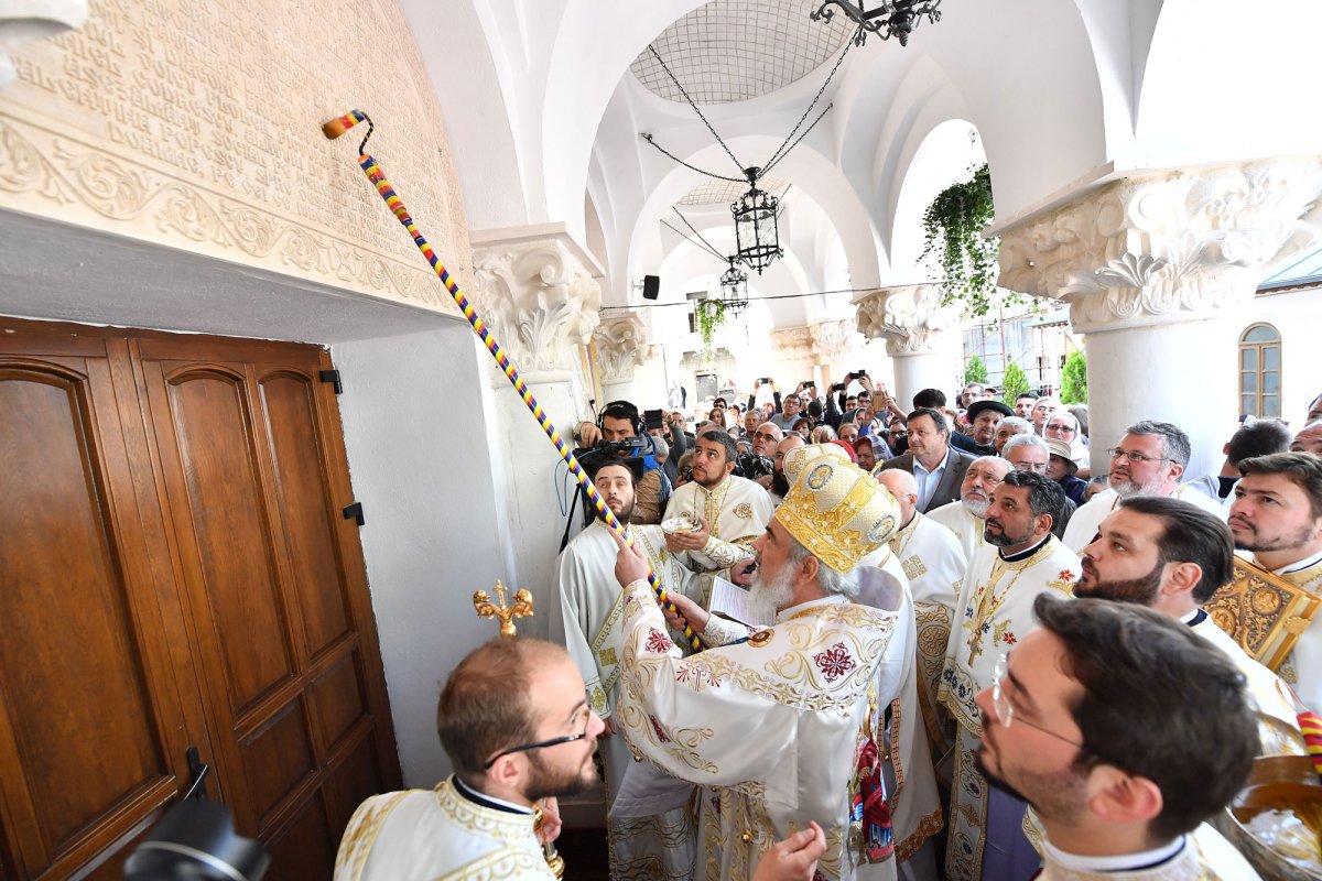 O nouă poartă a cerului a fost sfinţită în Bucureşti 31400
