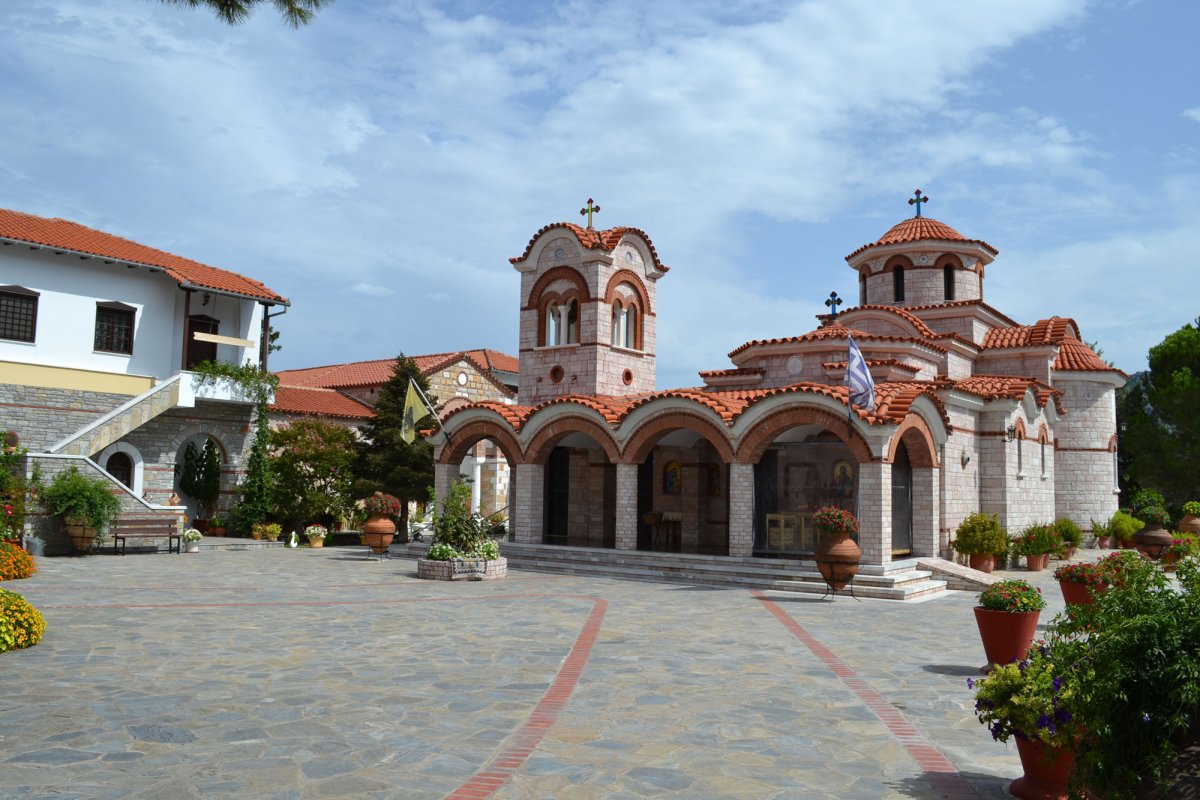 Pelerini pe urmele martirilor și sfinților făcători de minuni, în Grecia 31377