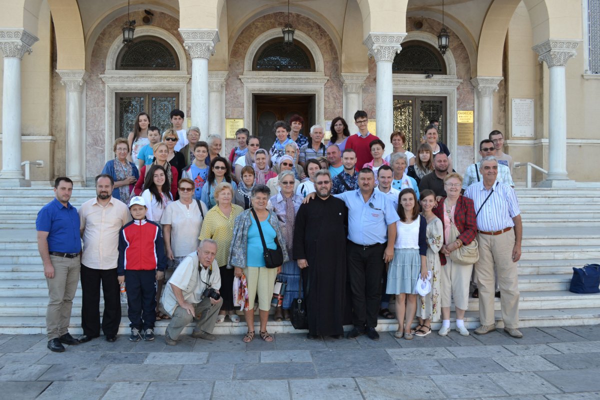 Pelerini pe urmele martirilor și sfinților făcători de minuni, în Grecia 31380