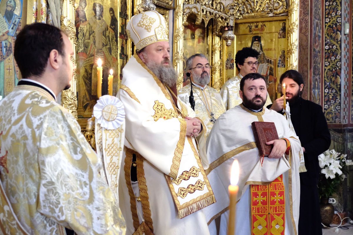 Un ostenitor de la Ziarul Lumina a primit darul preoției 31415