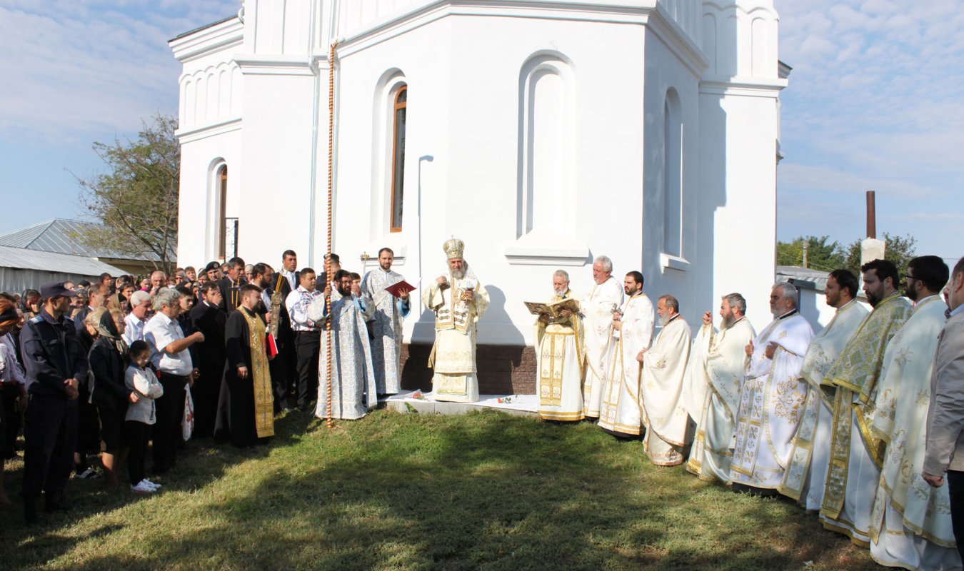 Mărturii ale hărniciei preoților și credincioșilor 31335