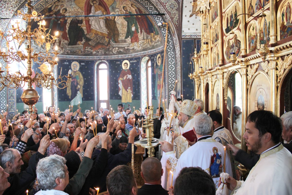 Mărturii ale hărniciei preoților și credincioșilor 31338