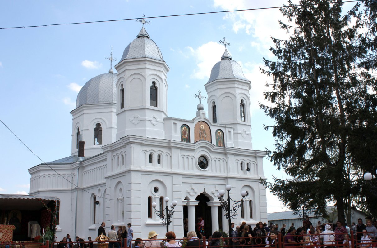 Mărturii ale hărniciei preoților și credincioșilor 31340