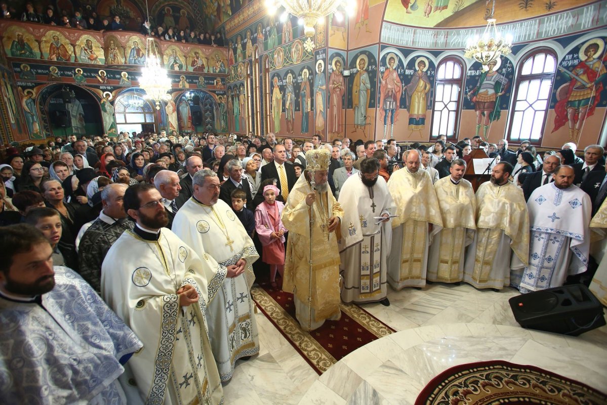 Slujiri arhiereşti în duminica a 18-a după Rusalii 31299